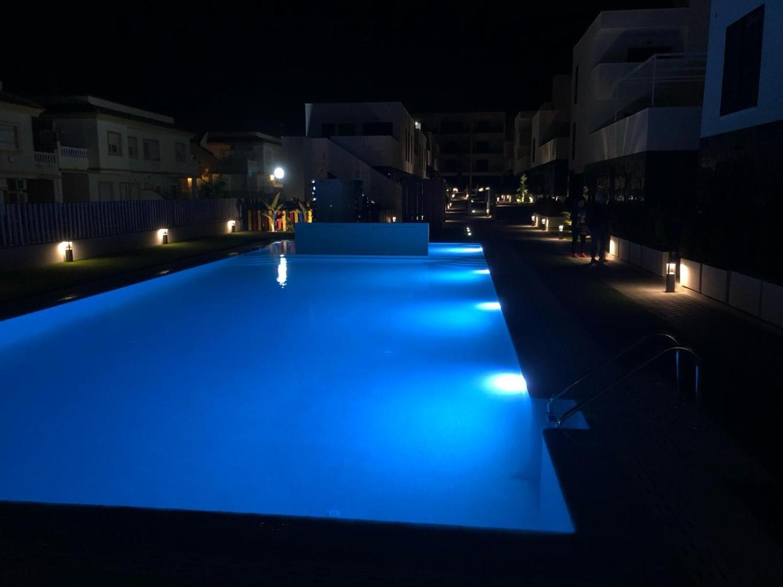 Апартаменти Palmview Poolside Heaven In Turquesa Del Mar Оріуела Екстер'єр фото